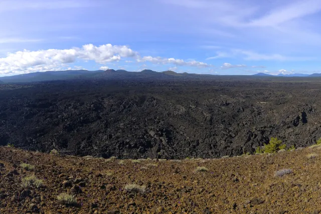 Callahan lava flow, the youngest in Lava Beds National Monument (2013-05-25)